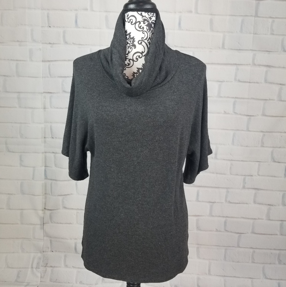 Lou & Grey stretch knit short sleeve top sz small